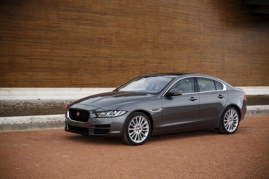  Jaguar XE Portfolio 2015 года  (фото 21 из 30)